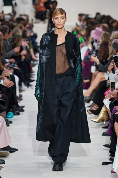 Look 57